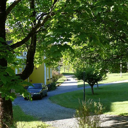 Hotel Perolofgarden Åsbro Dış mekan fotoğraf